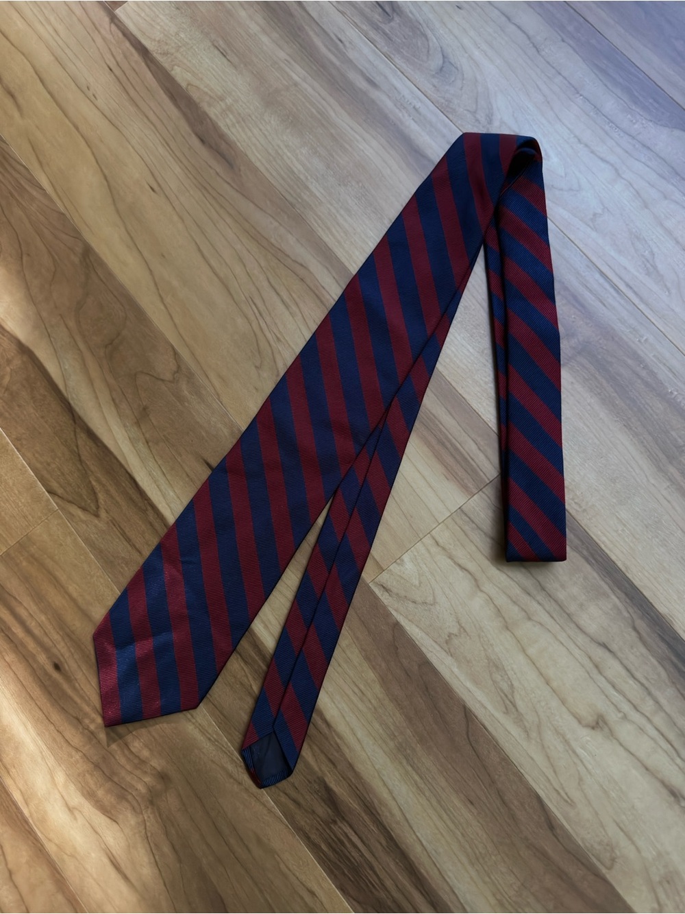 VTG 100% Silk “346” Brooks Brothers Classic Red & Navy Striped Men's Tie Preppy